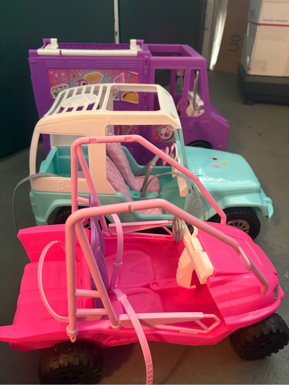 Barbie Lot: 2  Cars + Food Truck 🚗🍔💕